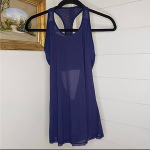 Lululemon women’s navy built in sports bra tank size 4